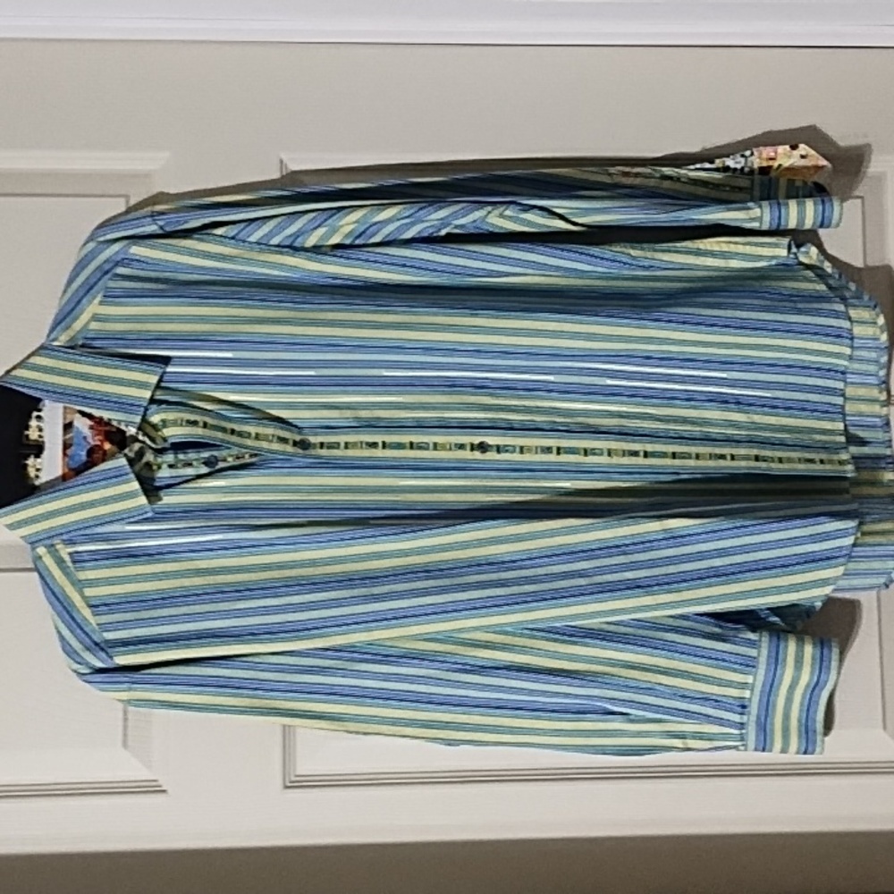Robert Graham long sleeve button down shirt